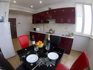 Апартаменты VIP Apartament in the center Трускавец Номер-студио с видом на горы-13