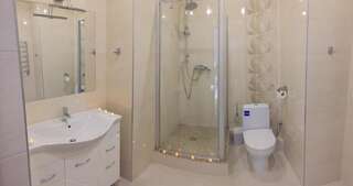 Апартаменты VIP Apartament in the center Трускавец Номер-студио с видом на горы-36
