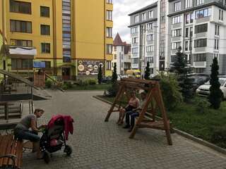 Апартаменты VIP Apartament in the center Трускавец Номер-студио с видом на горы-39