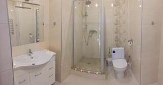 Апартаменты VIP Apartament in the center Трускавец Номер-студио с видом на горы-47